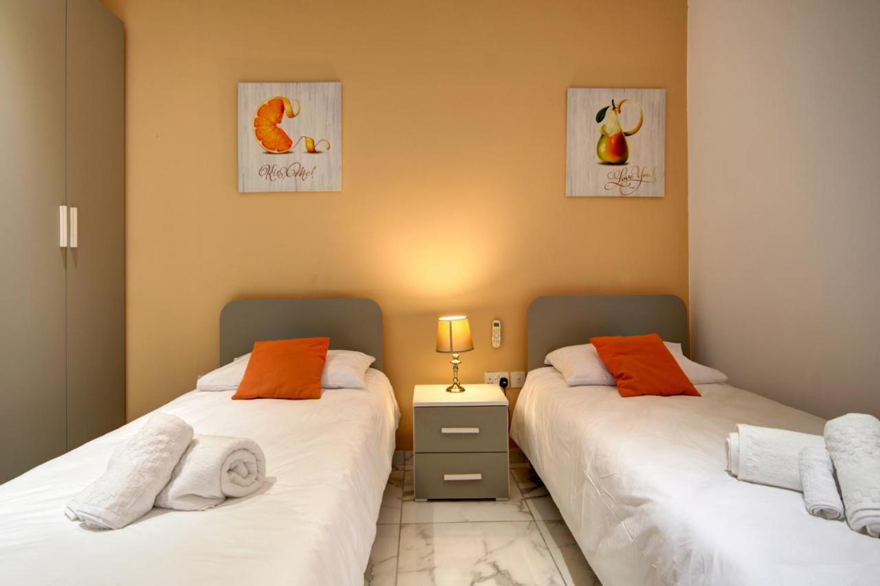 Beachfront Pretty Holiday Home 멜리에하 외부 사진
